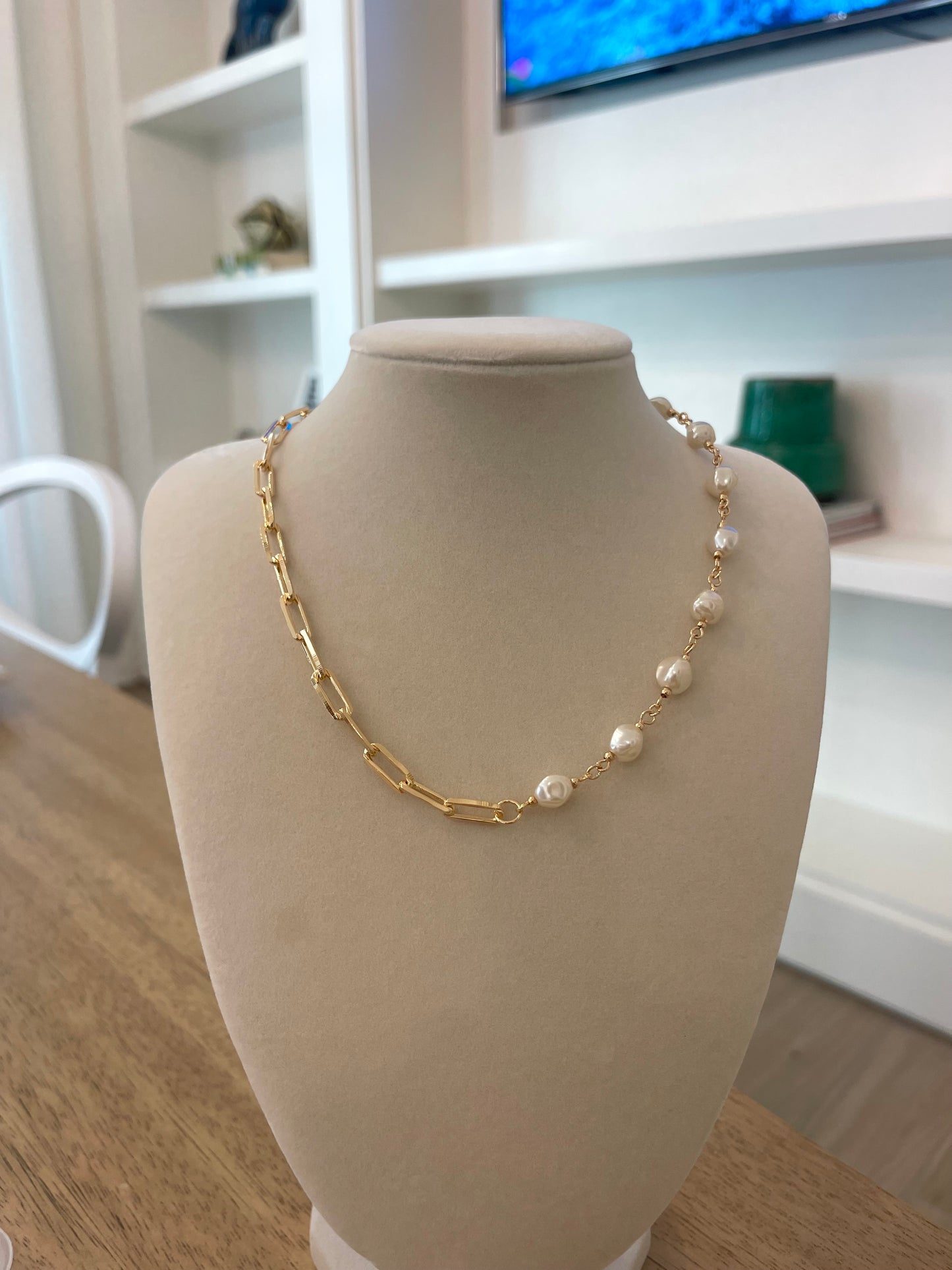 Pearl & Chain Necklace